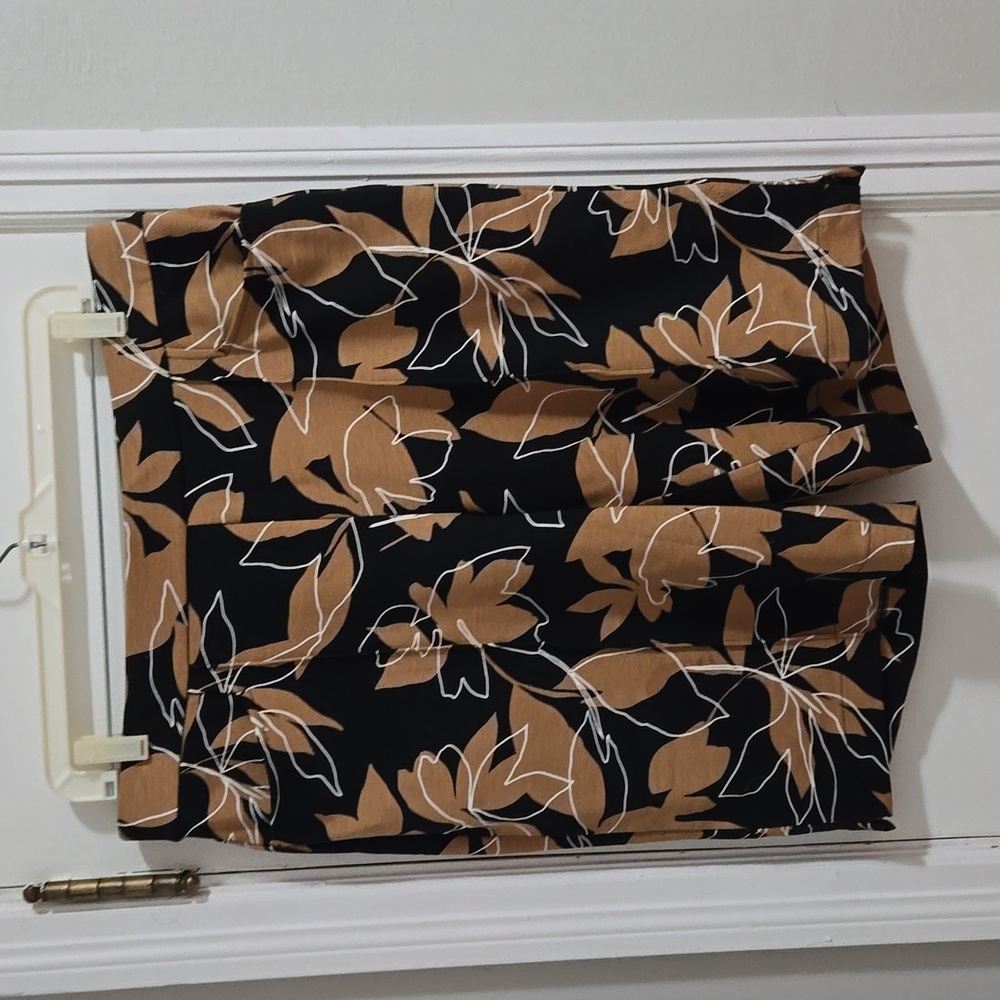 Pull On Bermurda Shorts By Isaacmizrahi Live - image 1